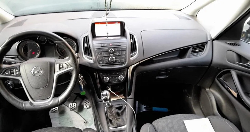 Opel Zafira cena 27000 przebieg: 120572, rok produkcji 2016 z Nowy Sącz małe 106